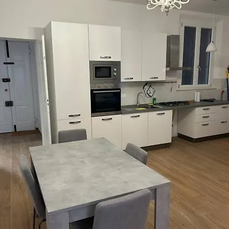 Nest Apartament Modena